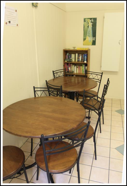 Coral Lodge Bed And Breakfast Inn 타운즈빌 외부 사진