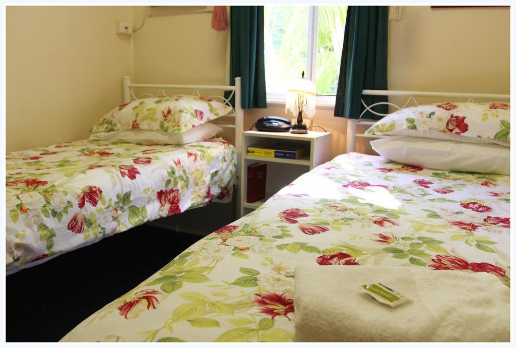Coral Lodge Bed And Breakfast Inn 타운즈빌 객실 사진