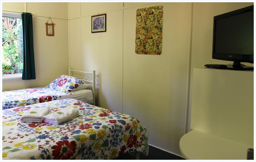 Coral Lodge Bed And Breakfast Inn 타운즈빌 객실 사진