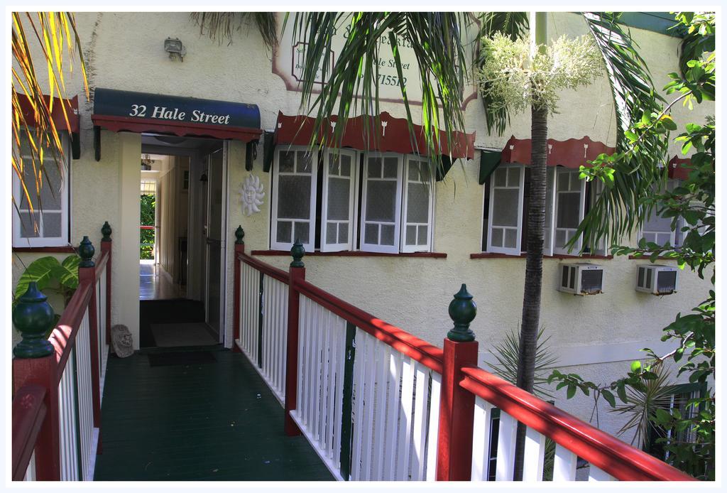 Coral Lodge Bed And Breakfast Inn 타운즈빌 외부 사진
